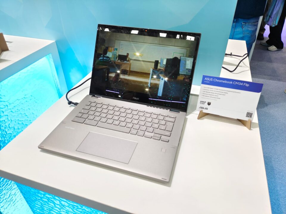 Produk-produk Terbaru ASUS di Computex 2023 7 1. ASUS Chromebook CM34 Flip
