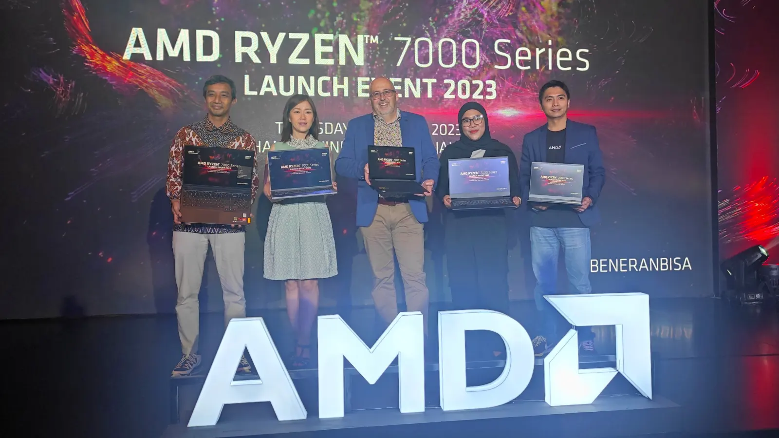 AMD Ryzen 7000 series laptop