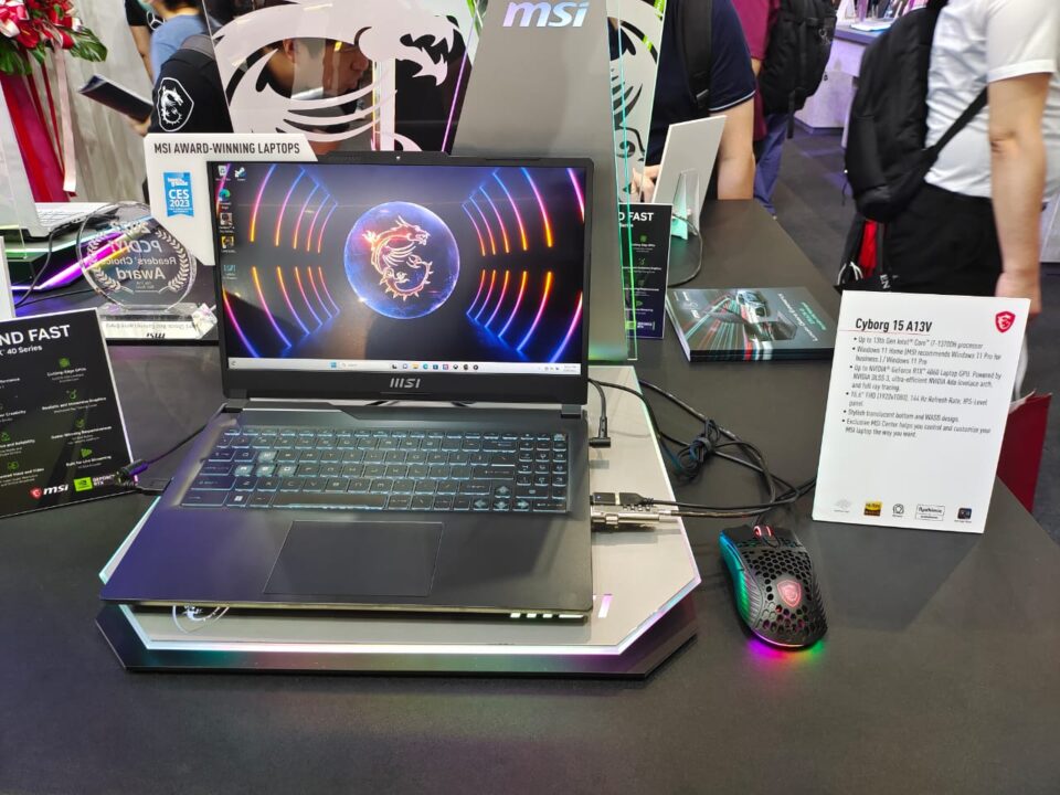 Cyborg 15 A13V