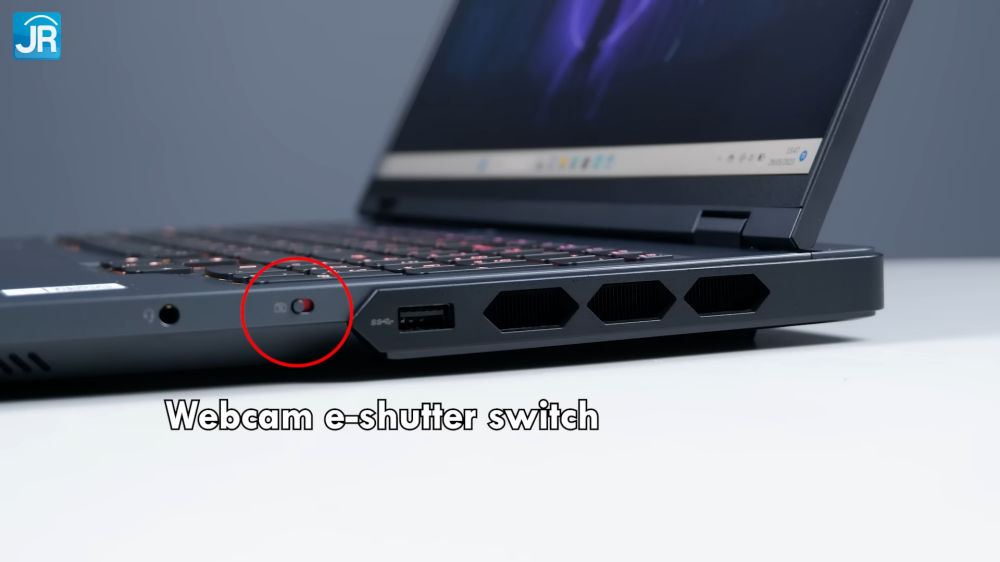 Lenovo Legion Pro 7i 23