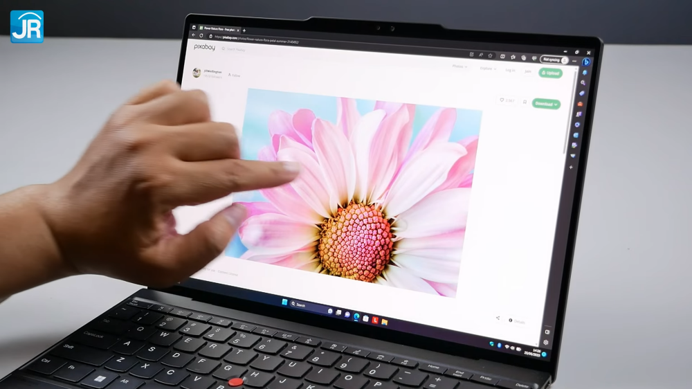 Review Lenovo ThinkPad Z13 Gen 1: Laptop Bisnis Mungil, Elegan, dan Kencang 7 Lenovo ThinkPad Z13 Gen 1 16