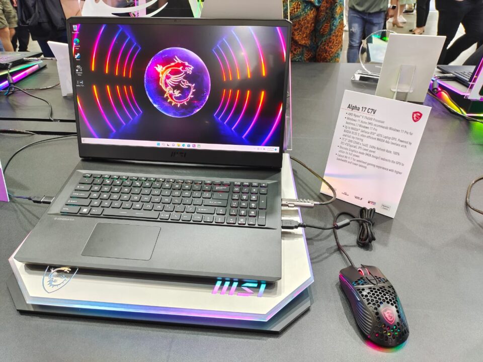 MSI Alpha 17