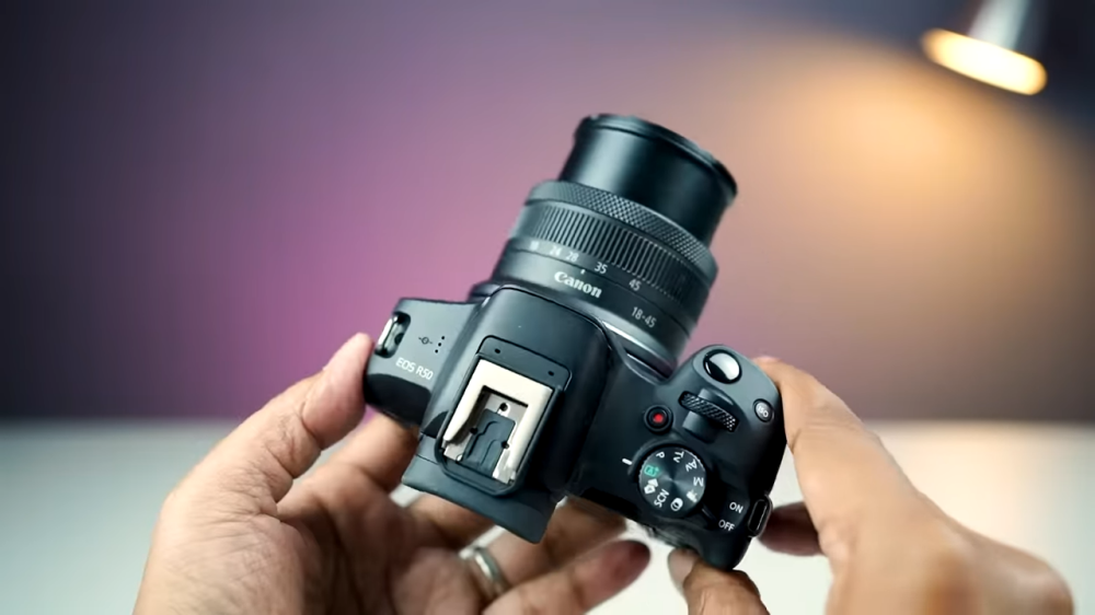 Canon EOS R50 11