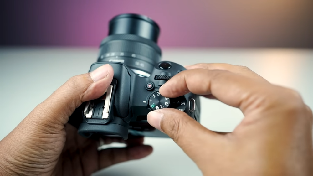 Canon EOS R50 17