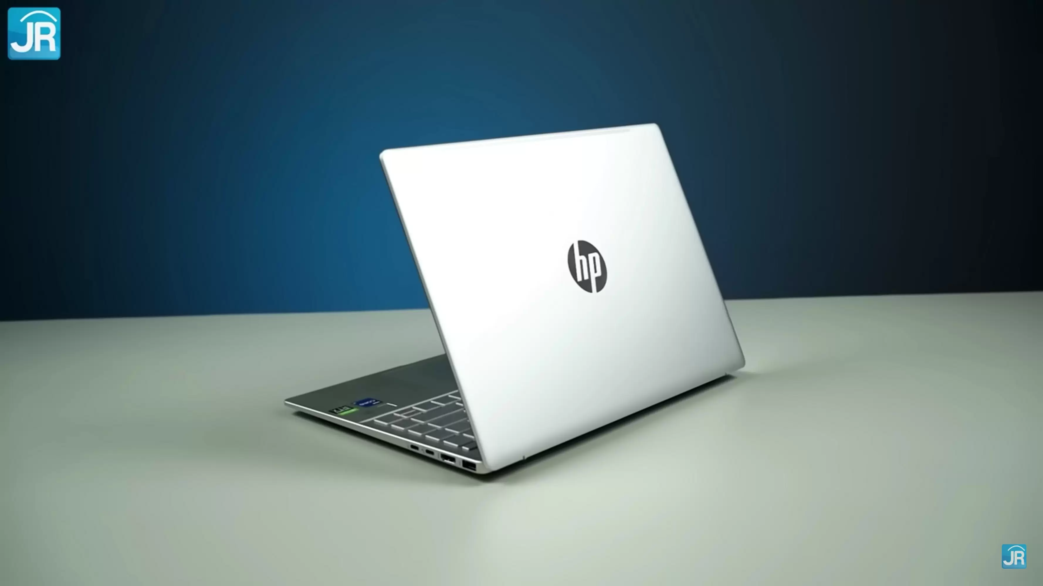 Review HP Pavilion Plus 14 22