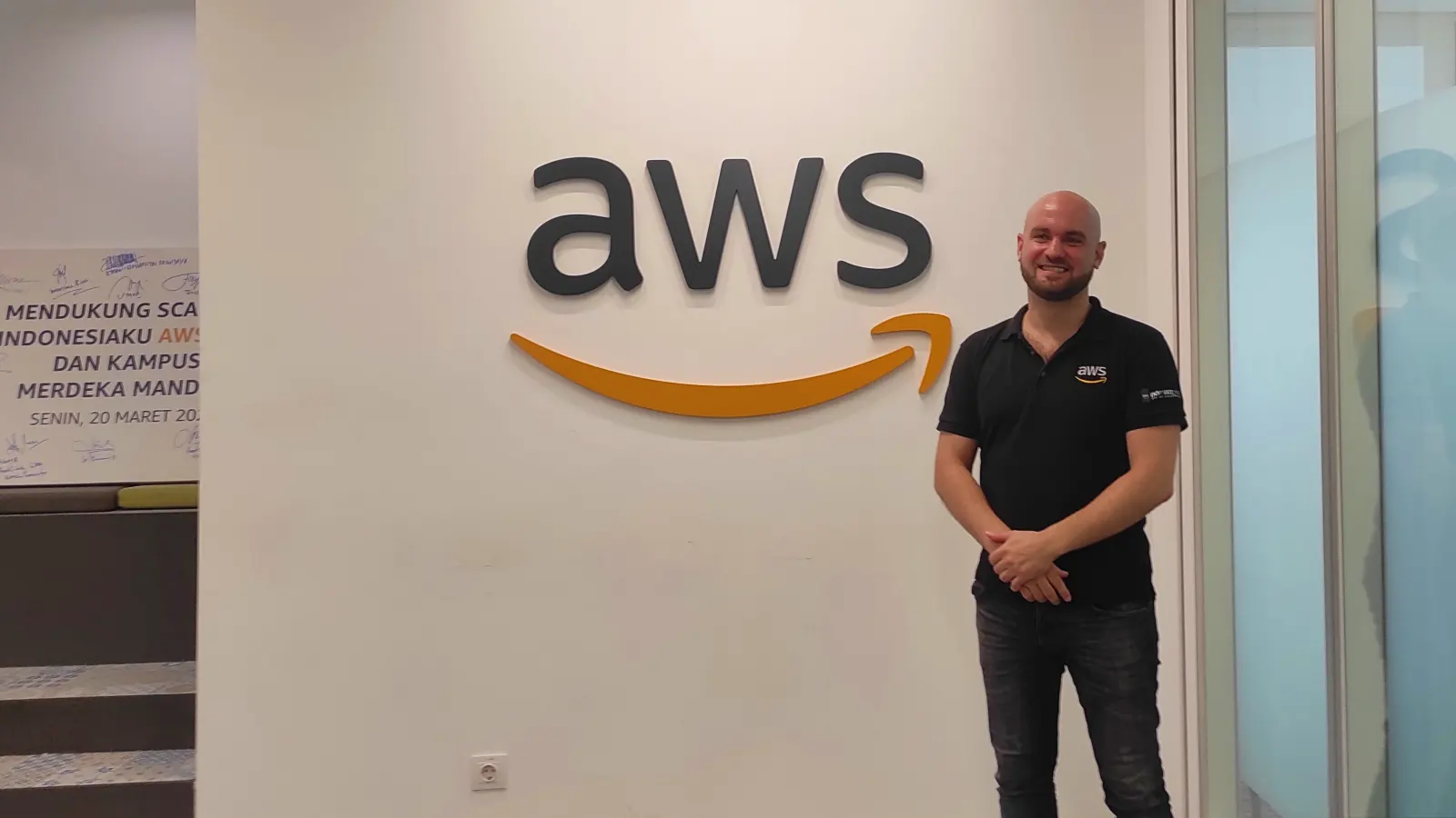 Solusi dari AWS untuk Mendukung Aplikasi Generative AI