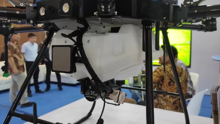 Axioo Sekar Agri: Drone Penyemprot Buat Petani Modern 3 Axio Sekar Agri Drone Sprayer 3