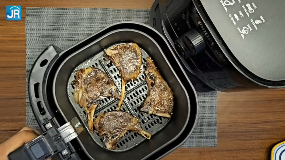 Review Philips Airfryer HD9200/91: Memasak Lebih Sehat dan Irit 7 Philips Airfryer HD9200 91 1