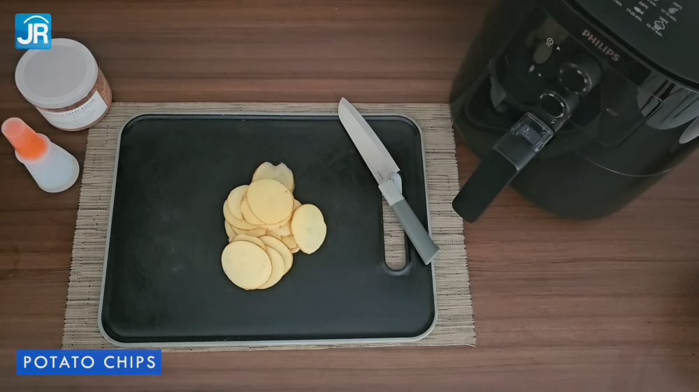 Review Philips Airfryer HD9200/91: Memasak Lebih Sehat dan Irit 5 Philips Airfryer HD9200 91 10