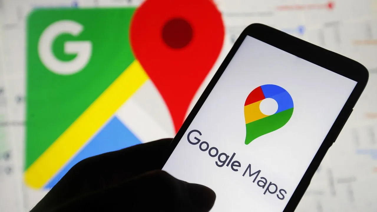 231023173132 google maps stock