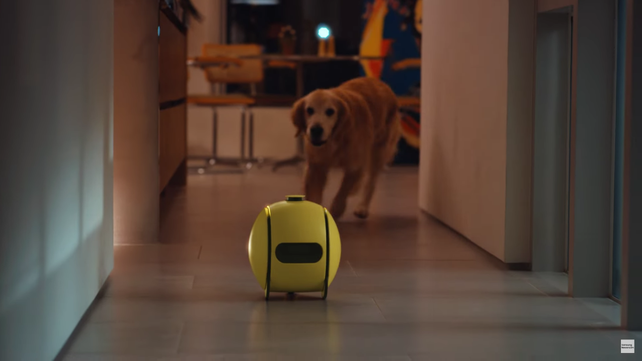 Robot AI Samsung Ballie Mejeng di CES 2024, Ada Proyektornya! 1 Samsung Ballie AI