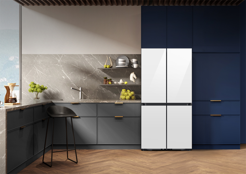 Tips Simpan Bahan Makanan Sahur dan Berbuka Puasa, Tetap Segar, dan Cepat Saji 1 Kulkas-All-White-Multi-Door-BESPOKE-1000x707