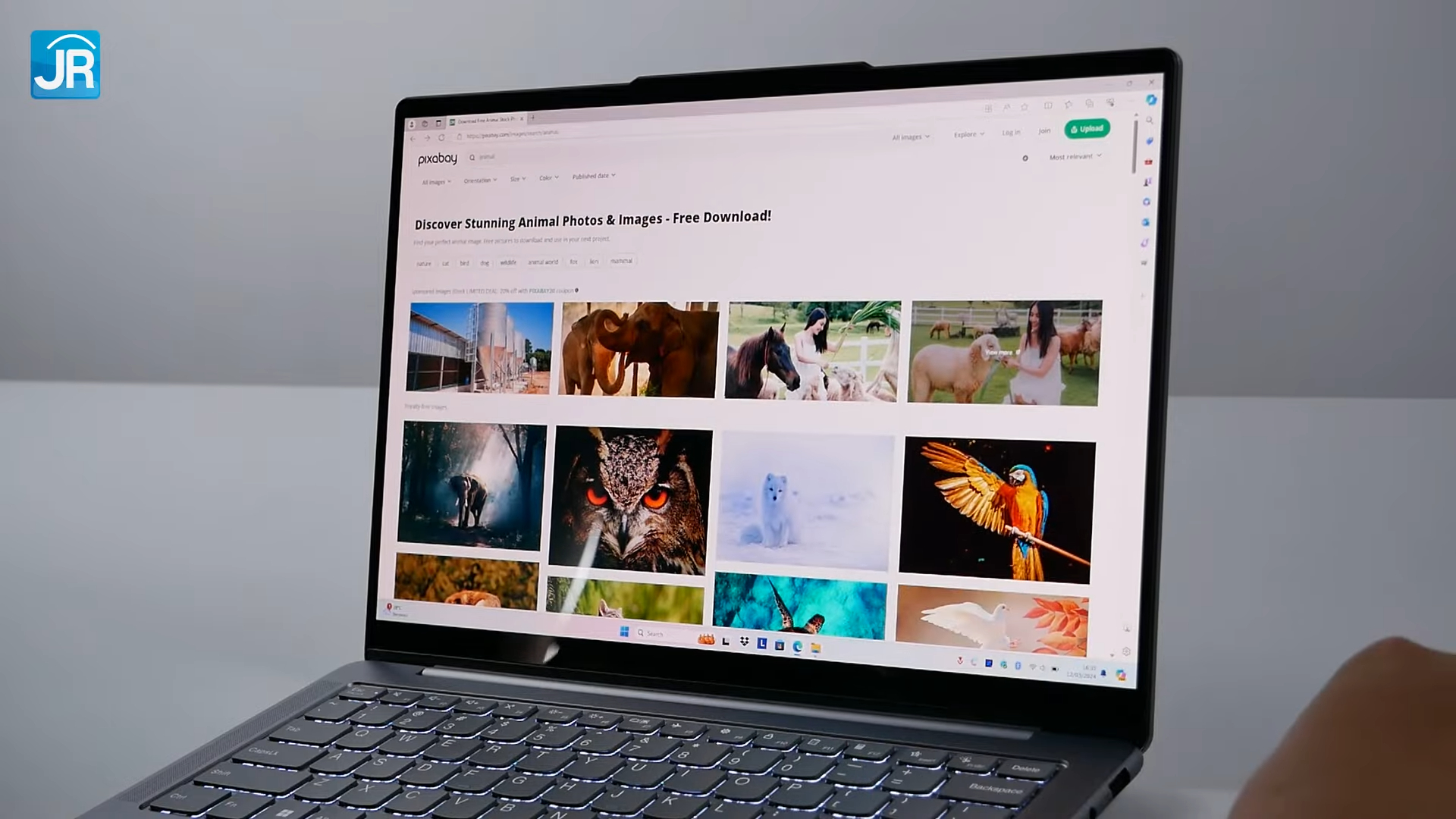 Review Lenovo Yoga Slim 7i (14IMH9): Daya Tahan Baterai Laptop 2024 Harusnya Begini! 9 Lenovo Yoga Slim 7i 14IMH9 14