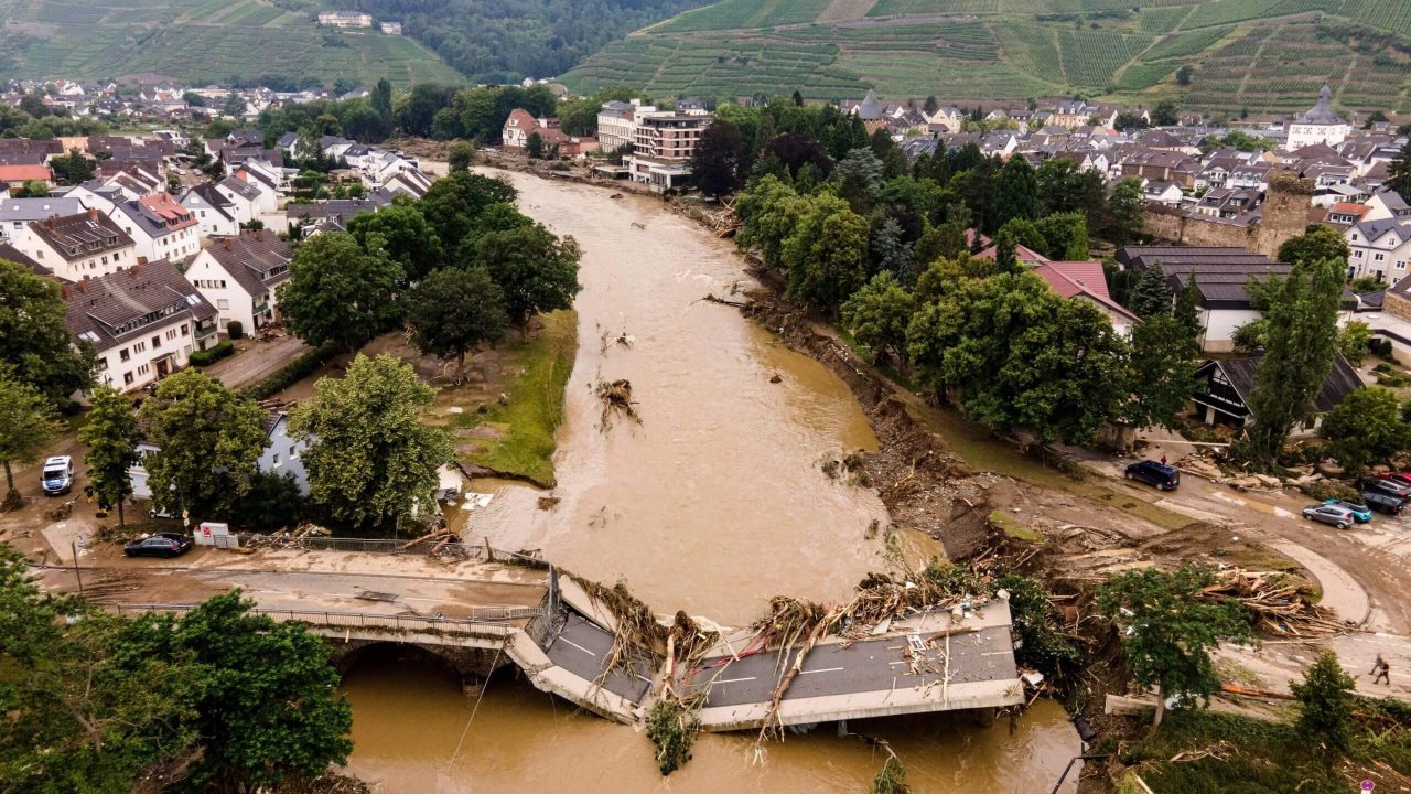 Gunakan AI, Google Bisa Prediksi Banjir 7 Hari Sebelumnya 1 Tools AI Google Prediksi Banjir