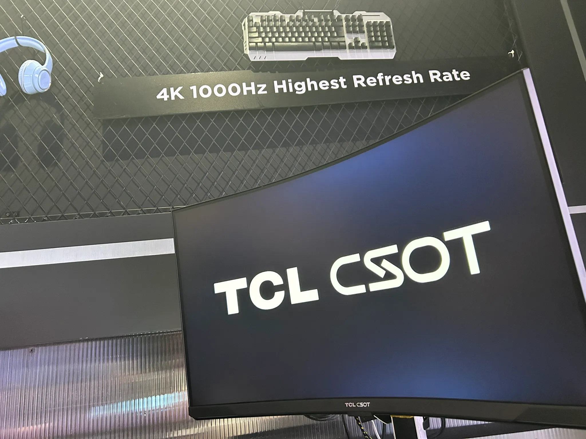 TCL Demokan Monitor Gaming 4K dengan Refresh Rate 1.000Hz!
