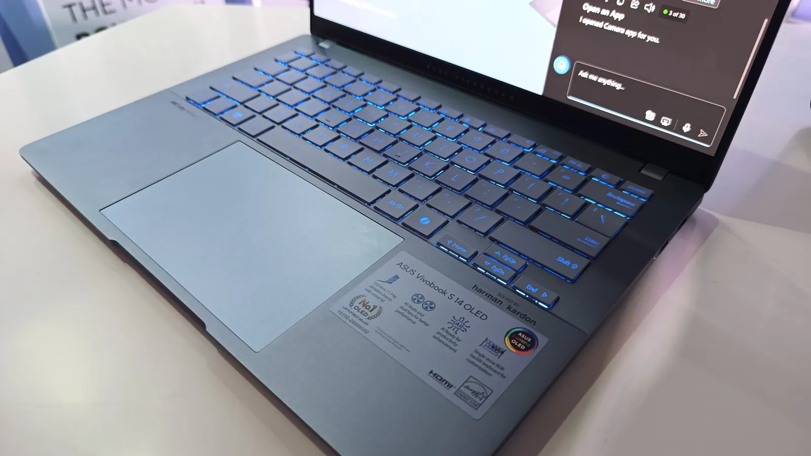 ASUS Rilis Vivobook S 14 OLED di Indonesia, Lebih Tipis dan Ringan! 3 ASUS Vivobook S 14 OLED 5