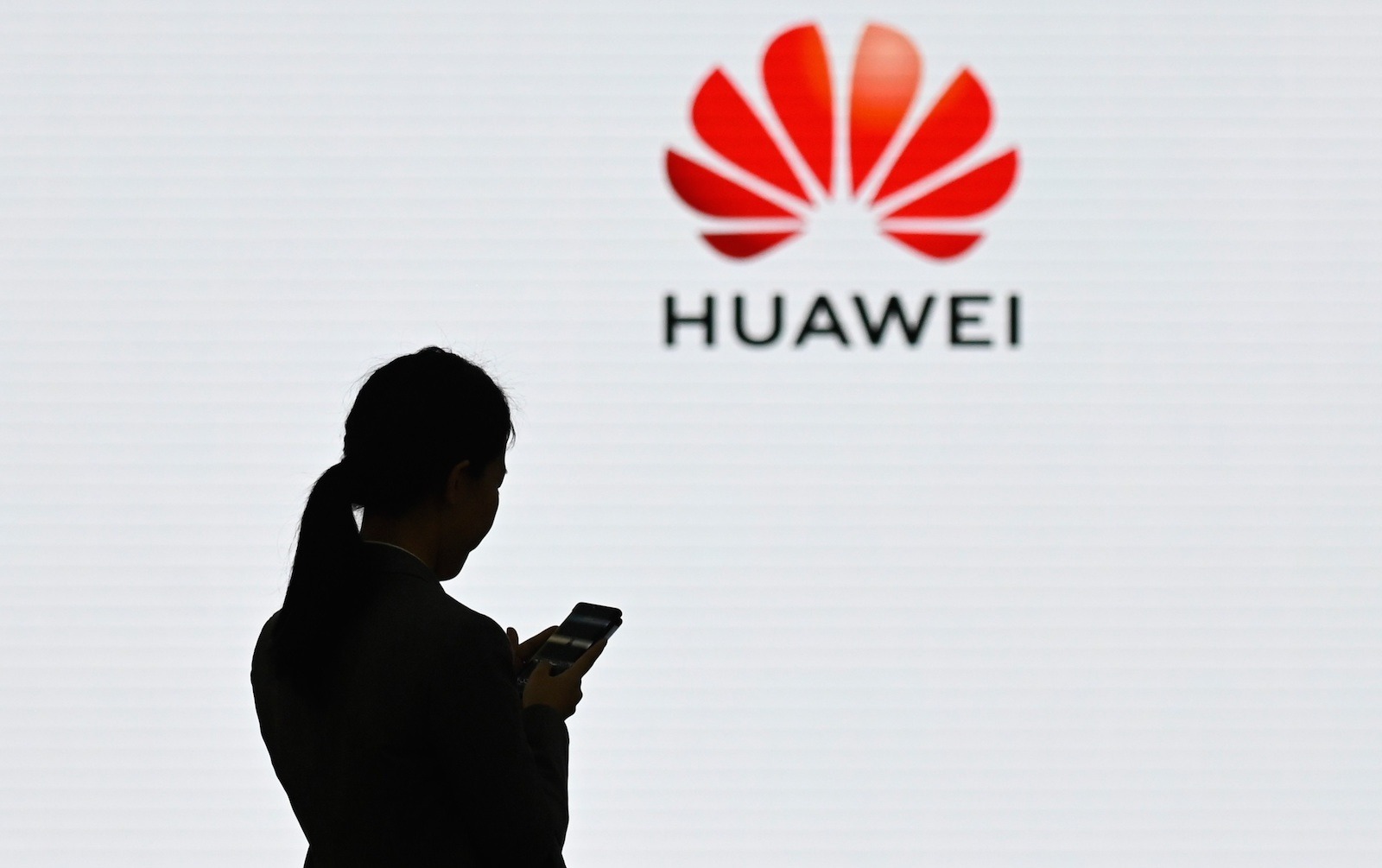Huawei Tuntut Mediatek