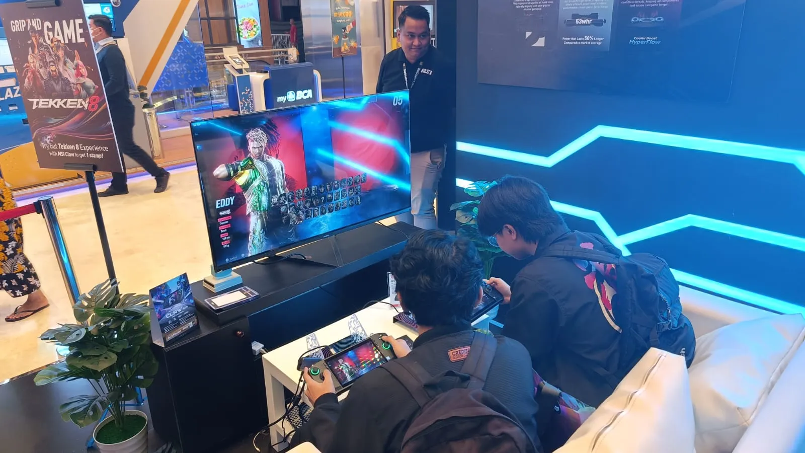 Rayakan Ultah ke-20, MSI Laptop Gelar Exhibition di Mall of Indonesia 4 MSI Laptop 20 tahun 7