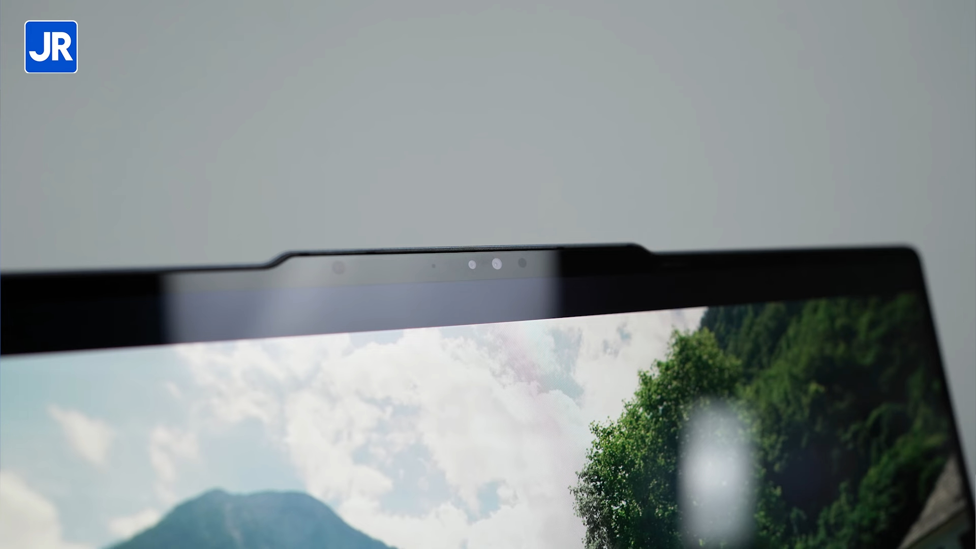 Lenovo YOGA Slim 7x15 1