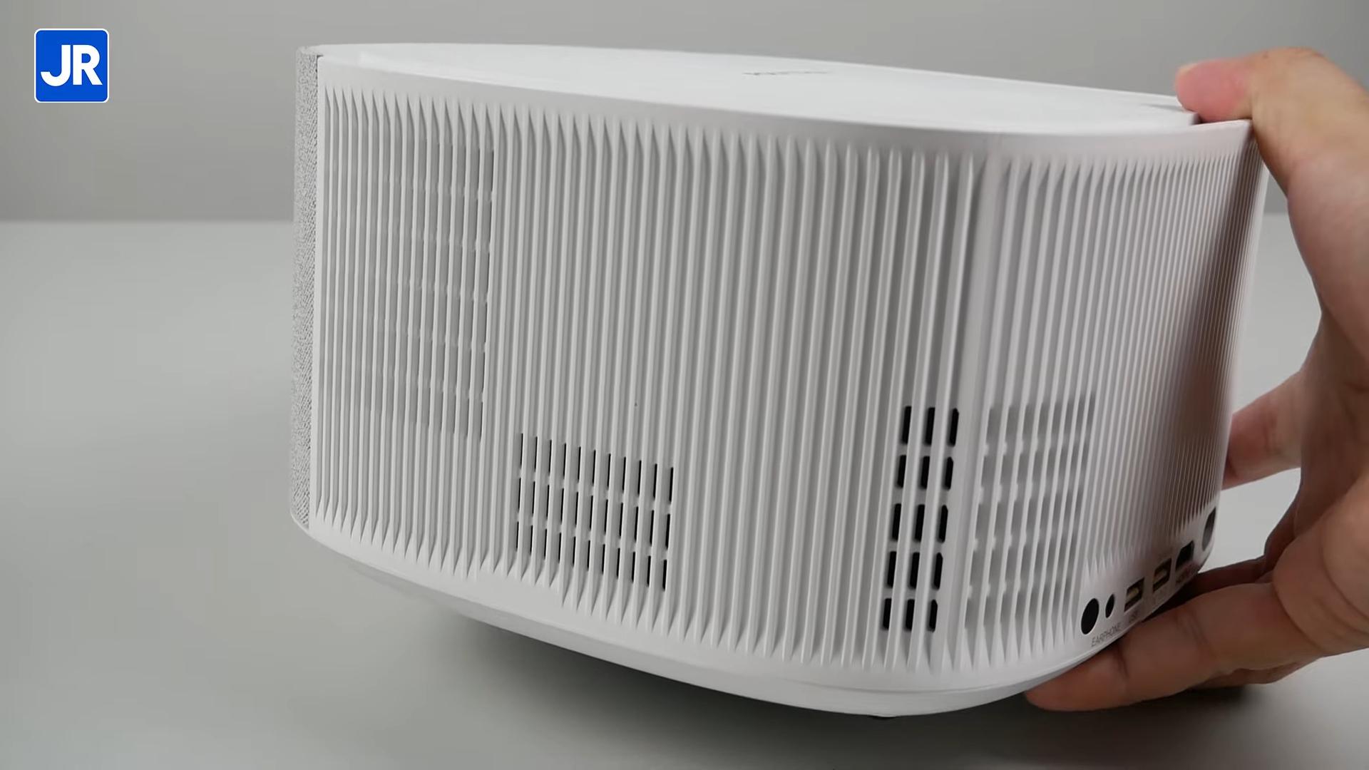 Review Polytron Smart CinemaX Projector: Smart Proyektor Murah, Ringkas, Bisa YouTube dan Netflix 8 Polytron Smart CinemaX Projector 8
