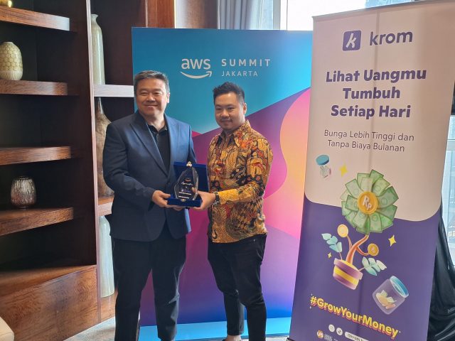 Krom Bank, Bank yang dibangun di atas layanan AWS