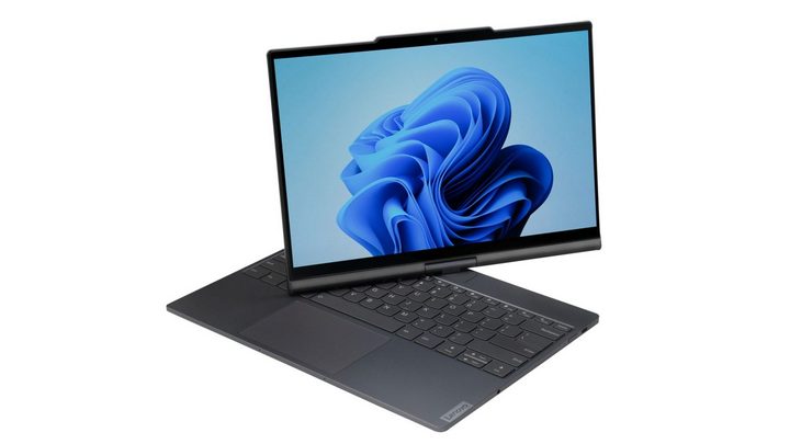 Konsep Auto Twist AI PC Dipamerkan di Lenovo Innovation World 2024 2 AutoTwist Keynote scaled e1725506778228 1024x946 1
