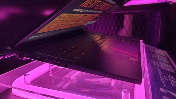 ASUS TUF Gaming A16 Rilis, Laptop Gaming 16 Inci Powerful dan Ringkas! 4 ASUS TUF Gaming A16 FA608 2