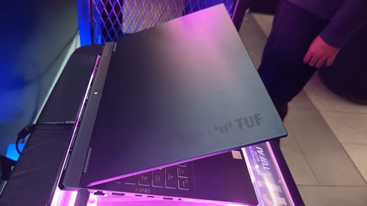 ASUS TUF Gaming A16 Rilis, Laptop Gaming 16 Inci Powerful dan Ringkas! 2 ASUS TUF Gaming A16 FA608 4