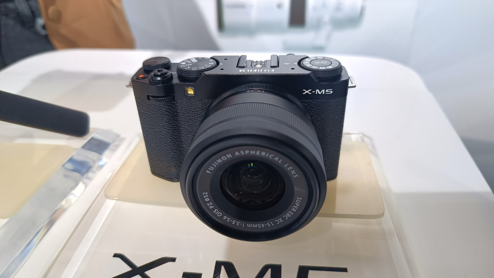 FUJIFILM X-M5 Rilis Indonesia, Kamera Mirrorless Serbabisa Buat Pemula 2