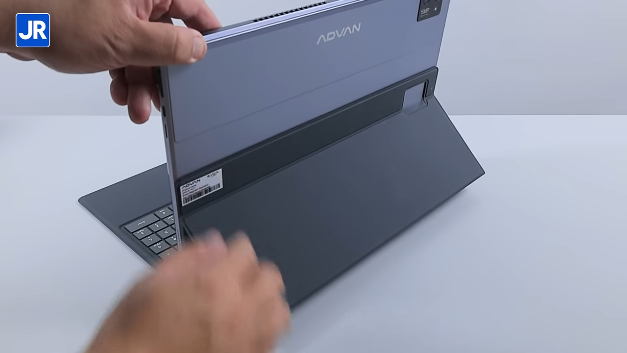 Review Advan Evo-X 16: Tablet Windows Terjangkau yang Bisa Pakai eGPU! 15 Advan Evo X 16 23
