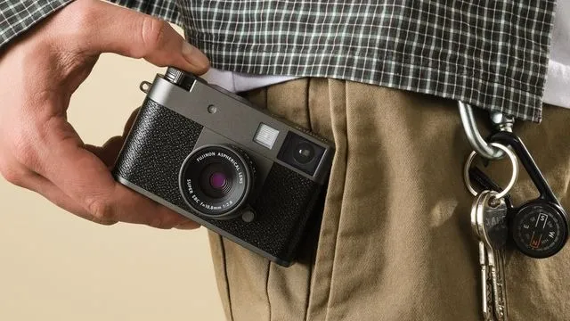 Fujifilm lance le dernier appareil photo numérique X en Indonésie 2