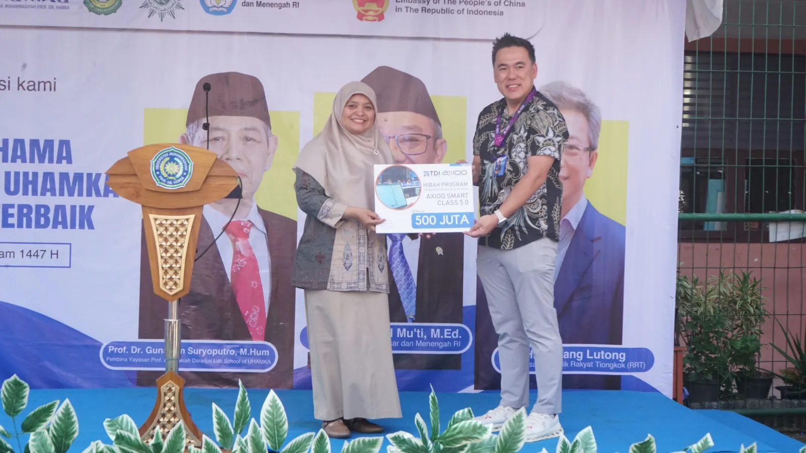 Axioo Donasikan Smart Classroom 5.0, Sasar 100 SMK di 2025 untuk Dukung Pendidikan Vokasi Nasional
