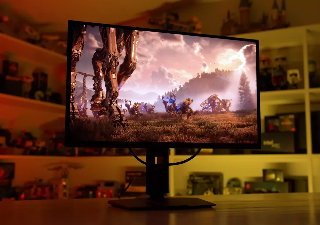 Monitor OLED Tahan 533 hari