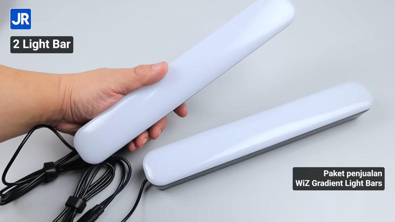 WiZ TV Sync Light with HDMI Sync Box 10