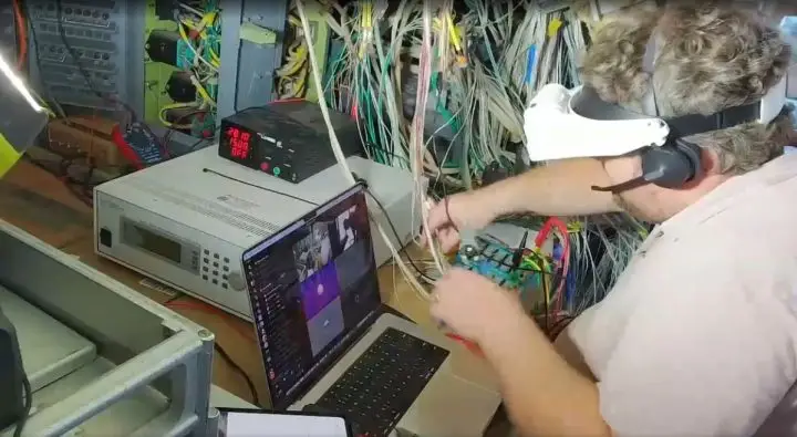 Komunitas Penggemar Flight Simulator Bikin Simulator dari Kokpit Bekas Pesawat Sungguhan 2 Flight Simulator 1