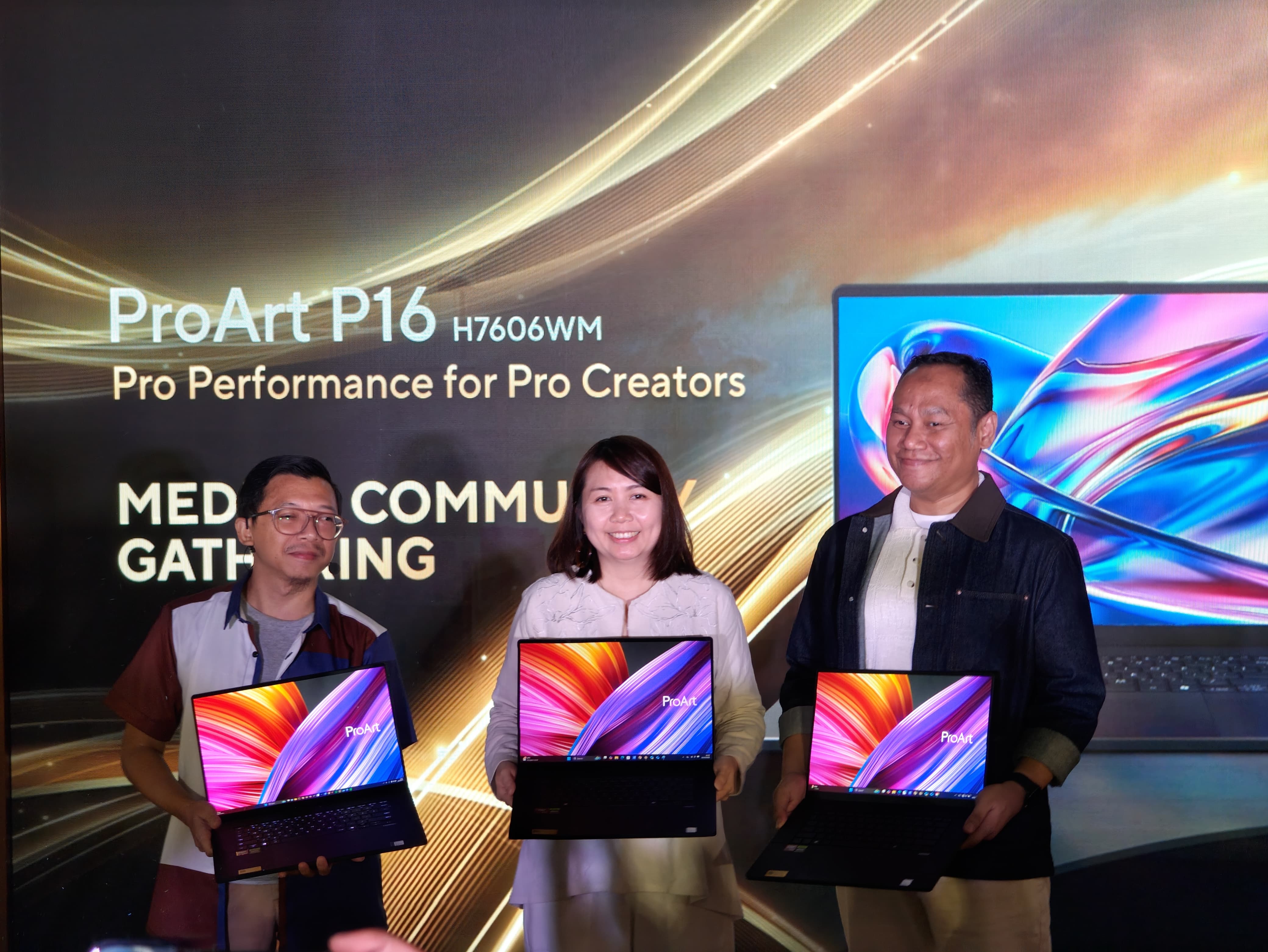 ASUS ProArt P16