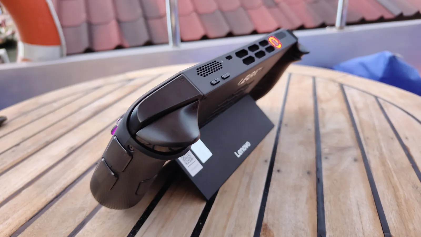 Sudah Resmi di Indonesia, Ini Peningkatan Lenovo Legion Go 2 dari Generasi Sebelumnya 4 legion go 2 7