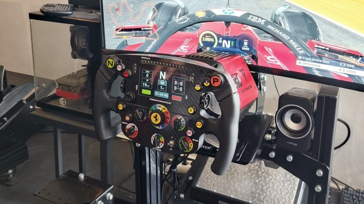 Thrustmaster T818 Ferrari SF1000 Simulator