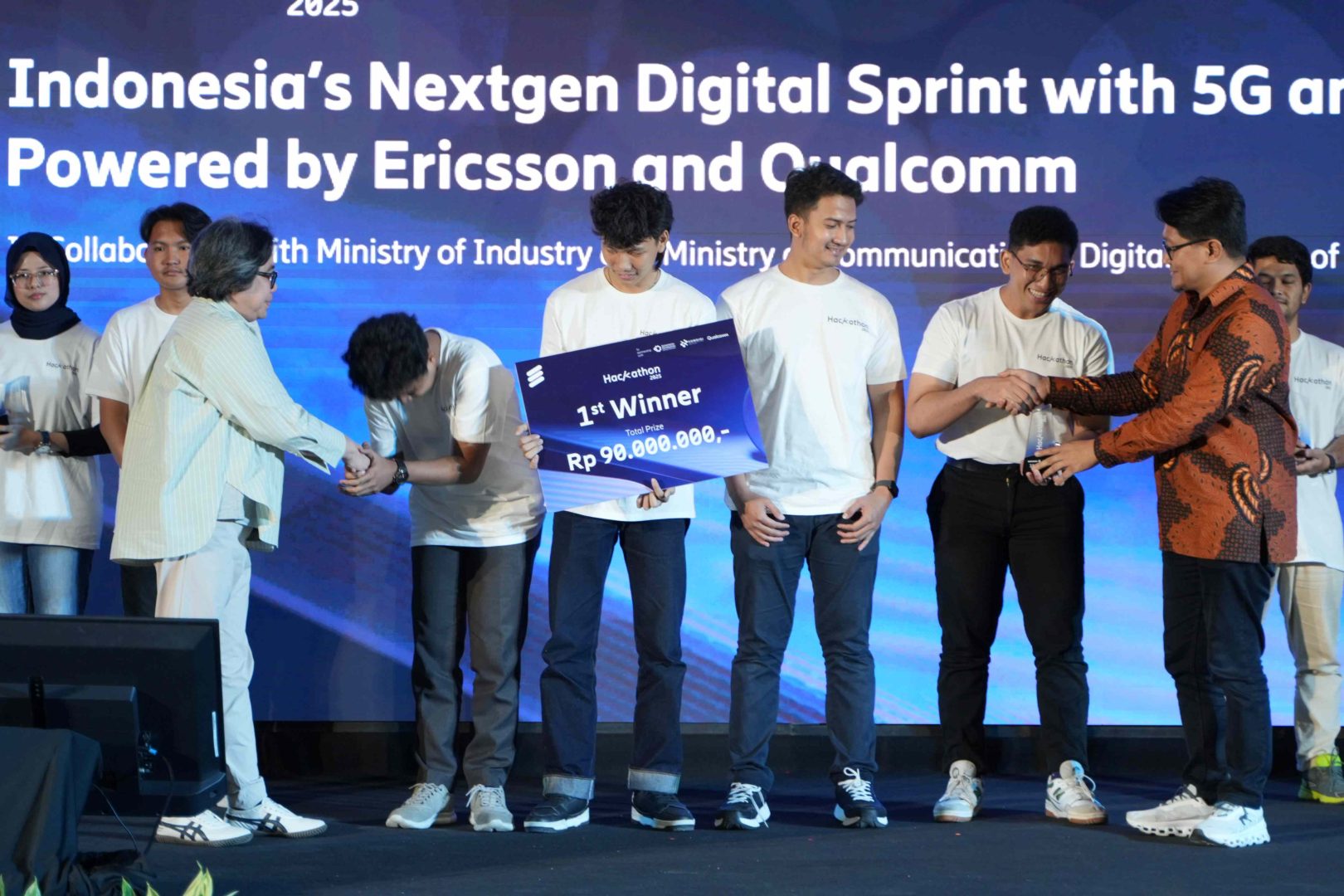 Direct Release: Ericsson, Qualcomm,Kemenperin, dan Komdigi Mengumumkan Pemenang Hackathon 2025 2 Foto 3b