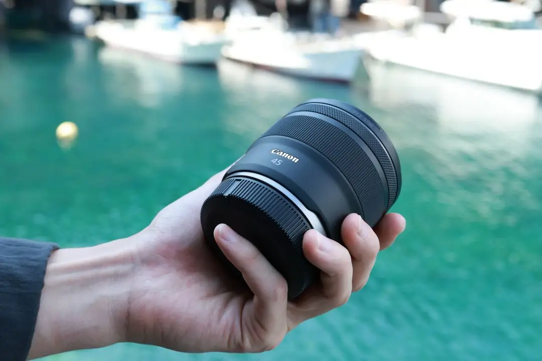 Lensa RF45mm f1.2