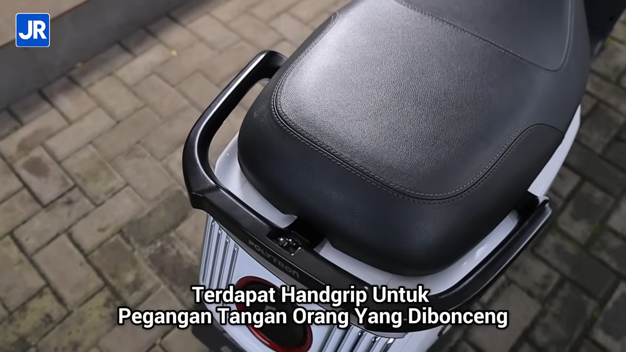 Review Polytron Fox 200: Rp 11 Jutaan, Punya Cruise Control dan Alarm Kalo Salah Belok! 10 Polytron Fox 200 25