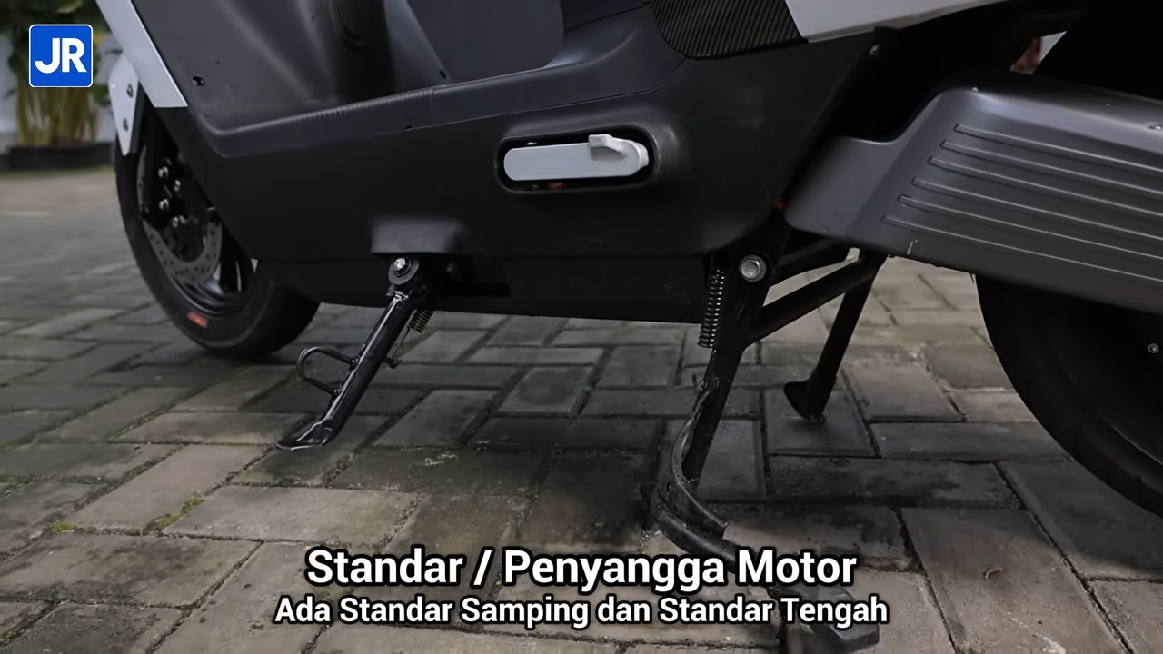 Review Polytron Fox 200: Rp 11 Jutaan, Punya Cruise Control dan Alarm Kalo Salah Belok! 11 Polytron Fox 200 27