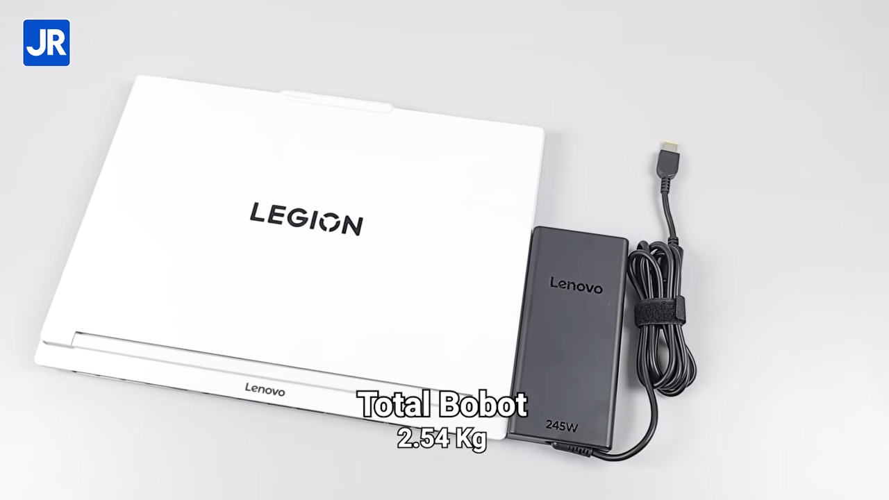 Review Lenovo Legion 7i Gen 10 (2025): Laptop Kencang yang Putih dan Cantik 3 Lenovo Legion 7i Gen 10 2037