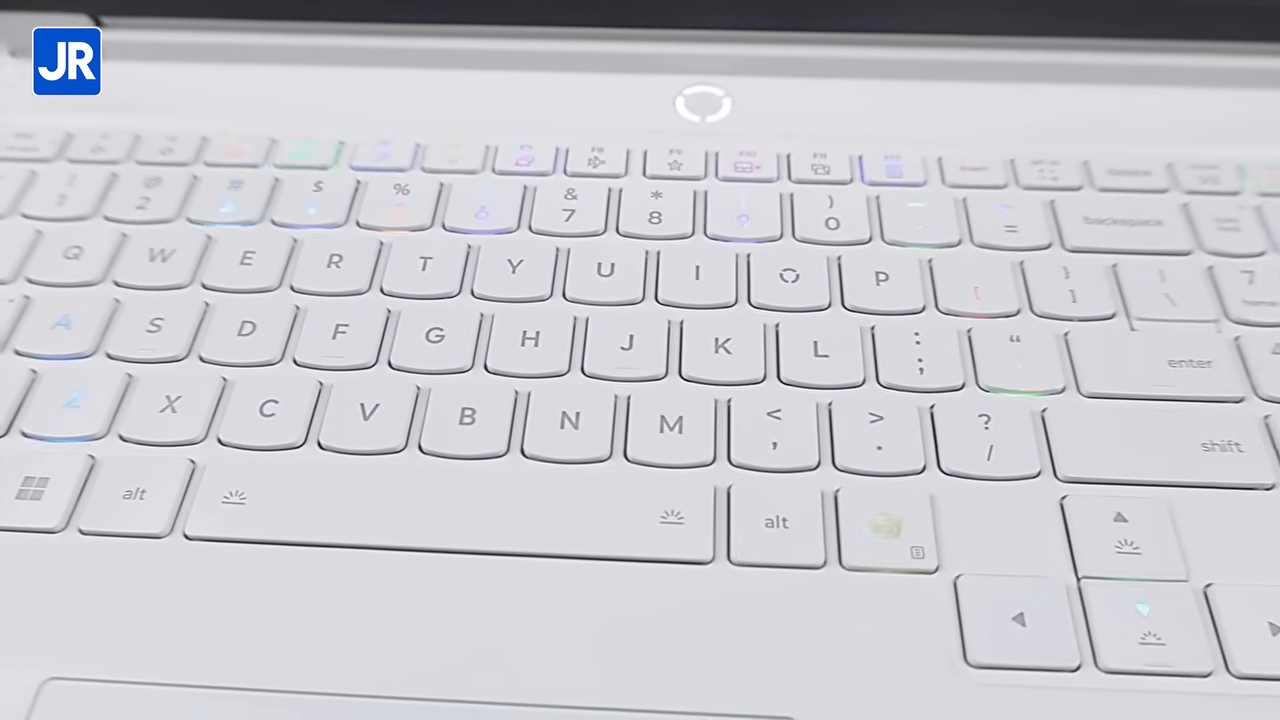 Review Lenovo Legion 7i Gen 10 (2025): Laptop Kencang yang Putih dan Cantik 11 Lenovo Legion 7i Gen 10 2045