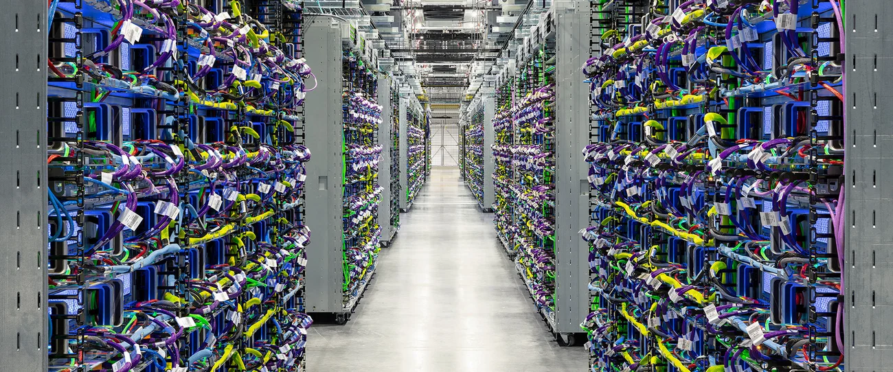 Image 1 Interior Google Cloud Region 1 2096x.width 1300