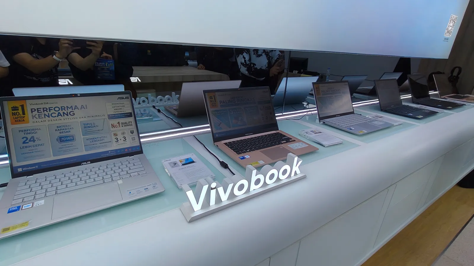 ASUS Exclusive Store Hadir di Living World Kota Wisata Cibubur 2 ASUS Exclusive Store Living World Kota Wisata Cibubur 3