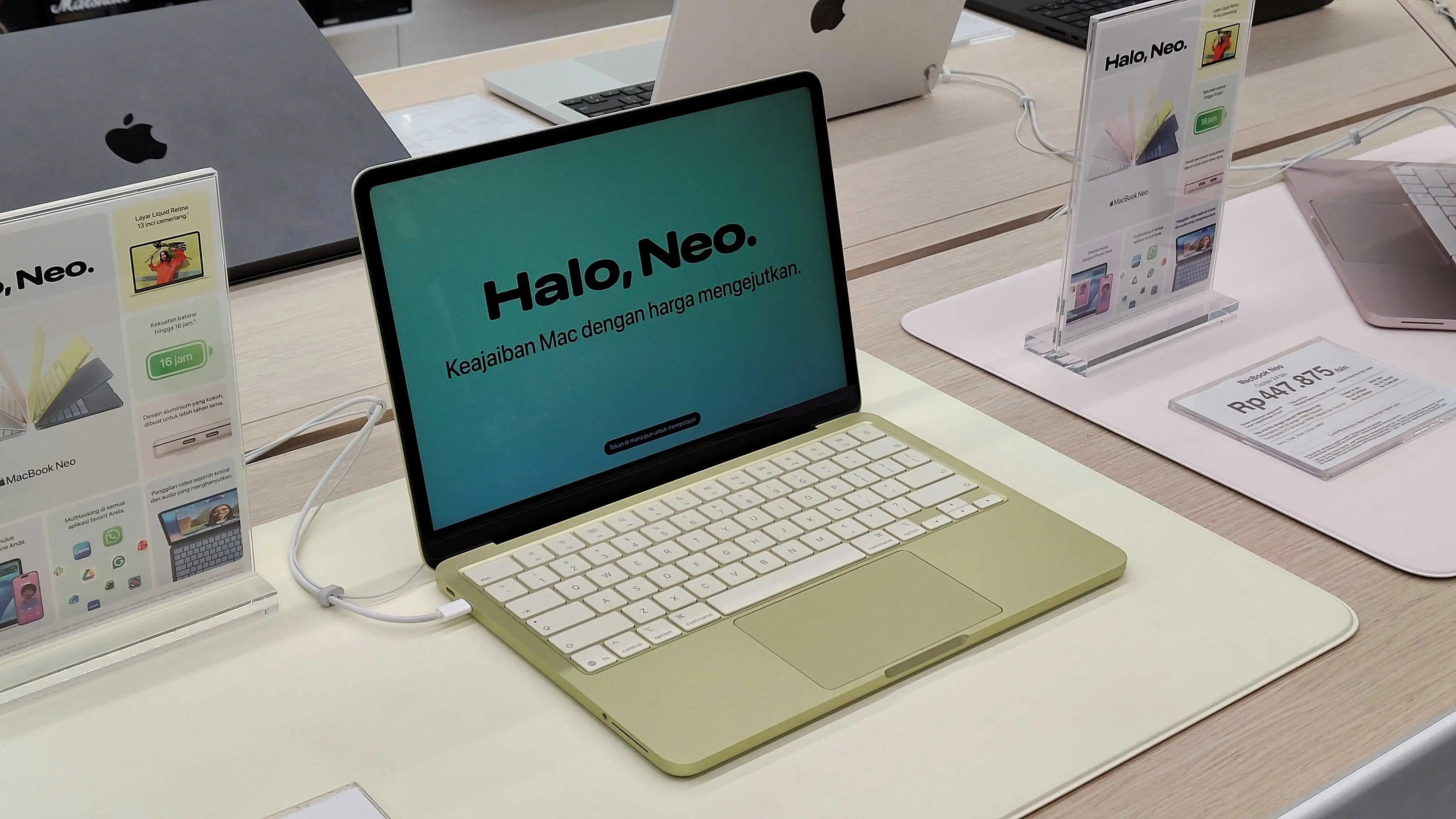 Apa yang Membuat MacBook Neo Menarik Perhatian Orang? 4 MacBook Neo