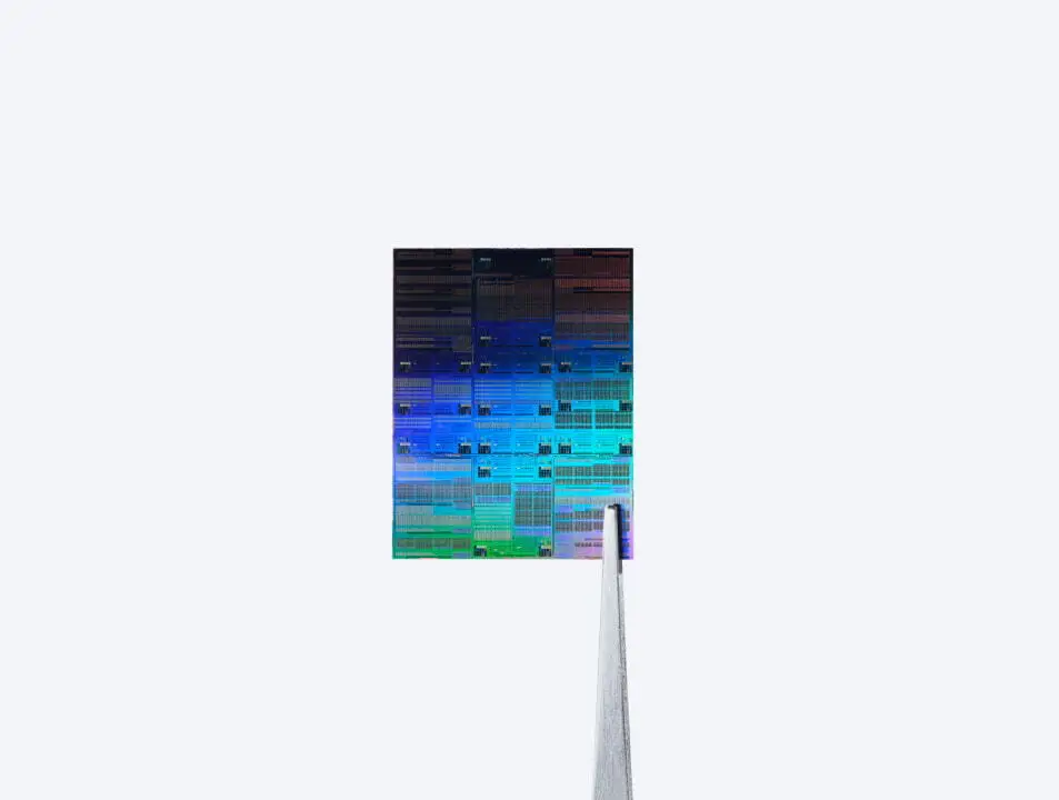 IBM Pamer Chip 0.7 nm Pertama di Dunia, 50 Persen Lebih Kencang dari Chip 2nm 4 chip IBM 0,7nm