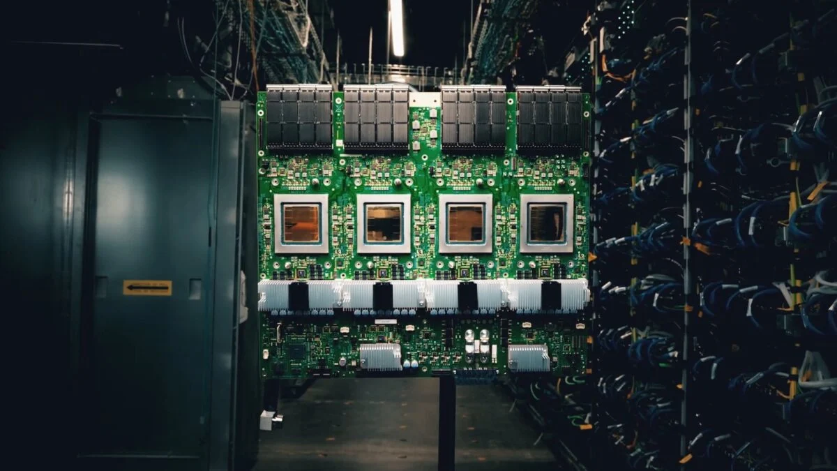 Google-Ironwood-TPU-AI-Chips