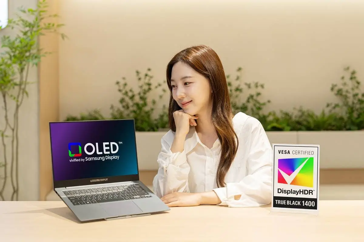 Samsung Pamer Panel Tandem OLED Laptop Terbaru, Lebih Terang dan 2x Lipat Lebih Awet 3 Samsung Tandem OLED
